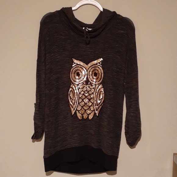 Shirt - Picture 1 of 4